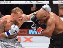 Legenda Tinju Mike Tyson Kalah Poin dari Jake Paul