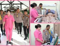 Kapolda Papua Jenguk Kapolres Mamberamo Tengah Saat Lakukan Pengamanan Pilkada 2024