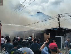 Polisi Masih Selidiki Penyebab Kebakaran Deretan Ruko Samping Mall Diana di Jalan Cendrawasih Timika