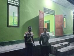 Menjaga Sitkamtibmas tetap aman, Polsek Pantai Timur laksanakan pengamanan sholat subuh