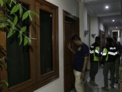 Satpol PP Kota Bandung Gelar Operasi: 17 Orang Asusila Diamankan dan 213 Botol Minol Disita