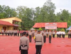 Kapolres Supiori Pimpin Upacara Korp Raport Kenaikan Pangkat Perwira Dan Bintara Polres Supiori